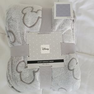 Disney's Mickey Mouse Throw Blanket